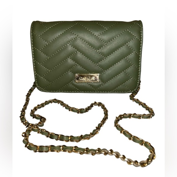 bebe Handbags - NWT Bebe Diamond quilted crossbody bag